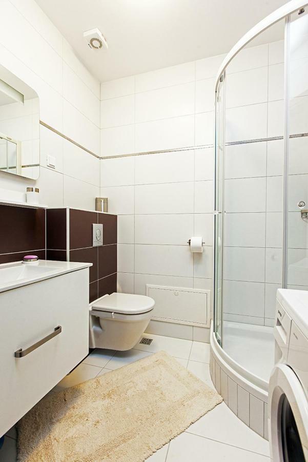 Apartment Makarska Free Beach Parking Exterior photo