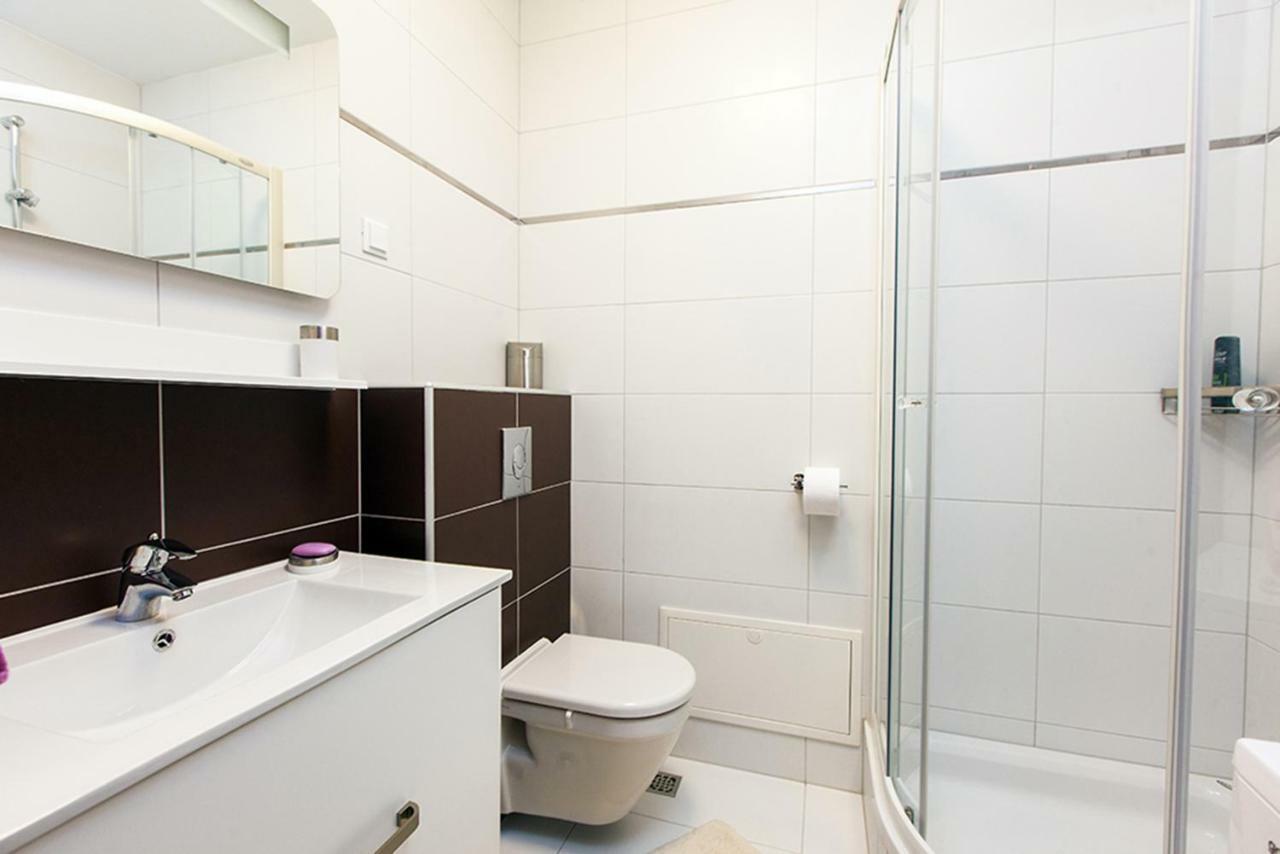 Apartment Makarska Free Beach Parking Exterior photo