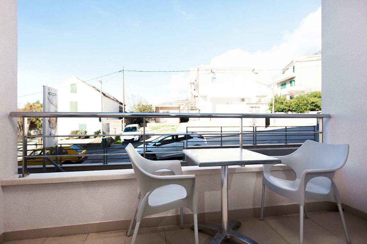 Apartment Makarska Free Beach Parking Exterior photo